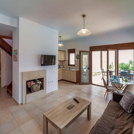 Karena Seaview Villa Gerani  Luaran gambar
