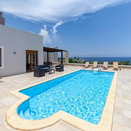 Karena Seaview Villa Gerani  Luaran gambar