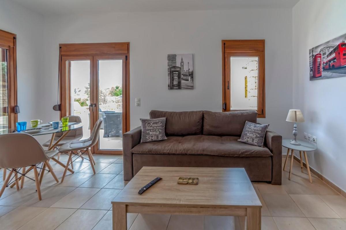 Karena Seaview Villa Gerani  Luaran gambar